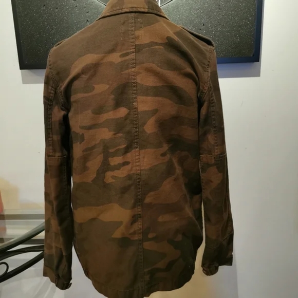 TNA Camo Button Down Shirt Jacket - Picture 11 of 13